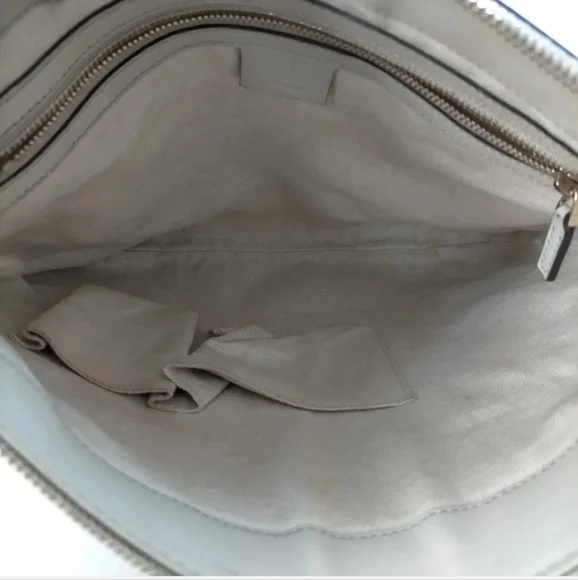 🎉HP🎉Gucci White Guccissima Leather Mayfair Crossbody Bag